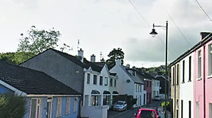 Wing mirrors being ‘blown off' as cars ‘bomb down' Kinsale street Image