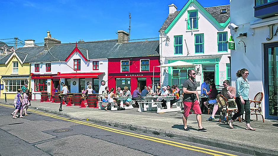 Call for strict policy on street furniture outside businesses Image