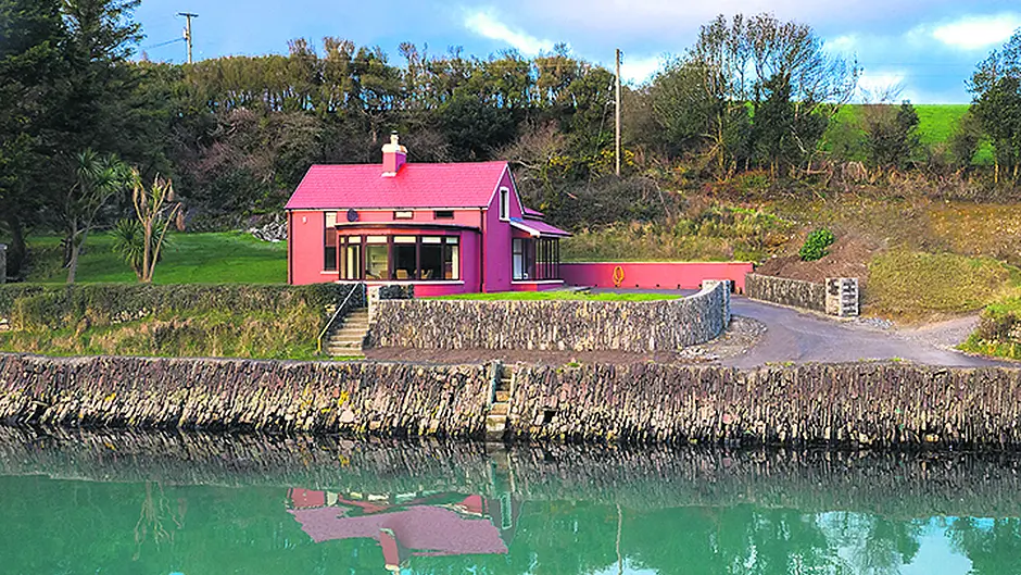 See Red at distinctive Inchydoney period beach lodge Image