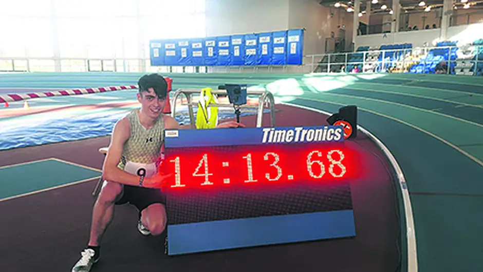 Darragh sets new national record Image