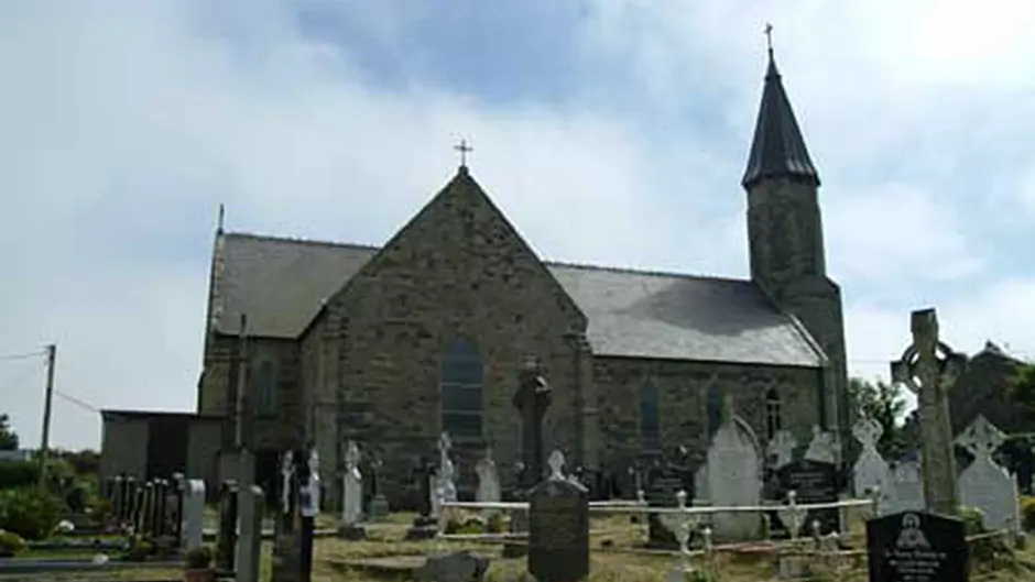 Gardaí investigating reports of cars targeted outside mass on Sunday Image