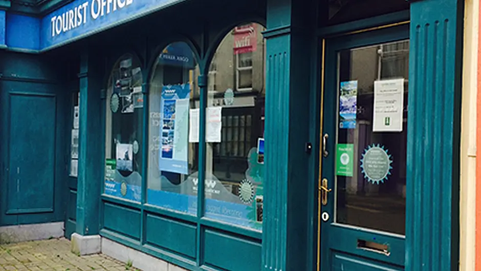 Tourist office lease delay is criticised Image