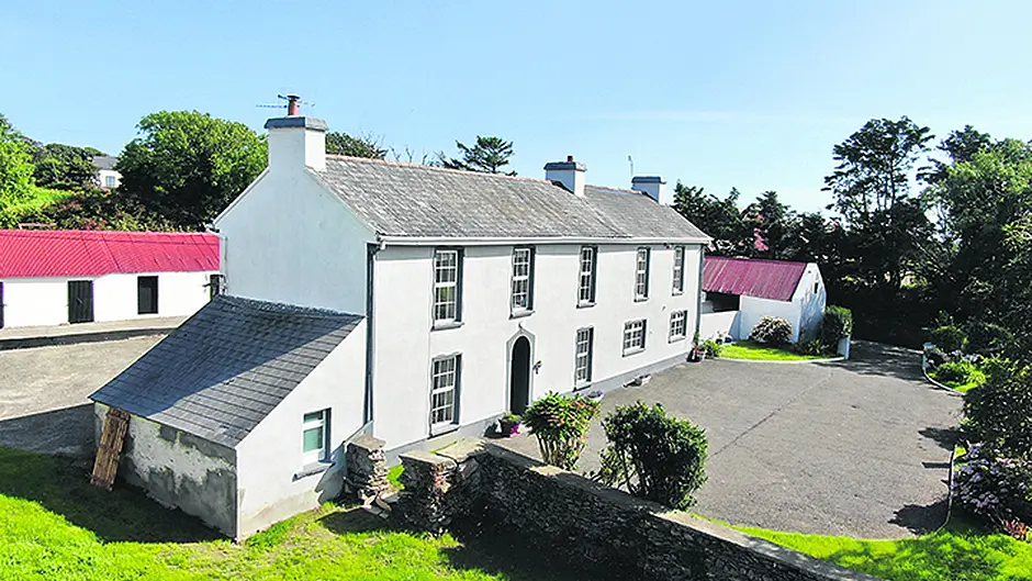 Charming, sprawling farmhouse with sea views Image