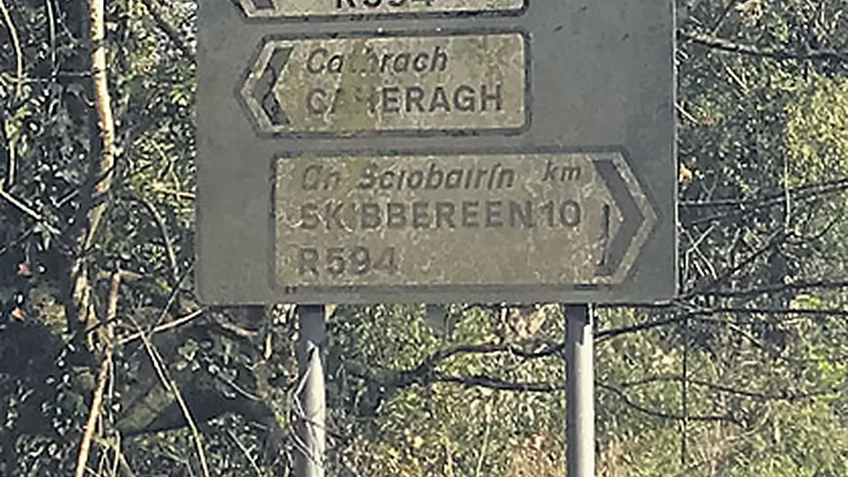Reader angry over dirty signs Image