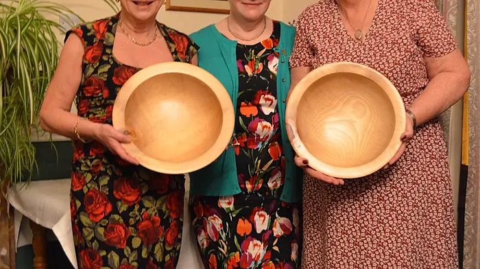 Paula O'Sullivan, president of Clonakilty Bridge Club (centre) presenting her prizes to the winners of the president's prize competition held recently to Mary Gallwey (left) and Rosemary Jennings (right).