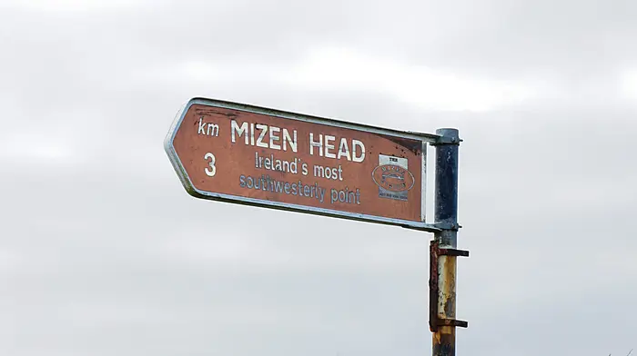 Three-times-a-day bus  from Baltimore to Mizen  Image