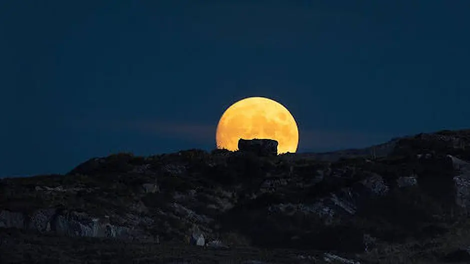 ‘Standstill of the Moon’ marked at Beara gathering Image