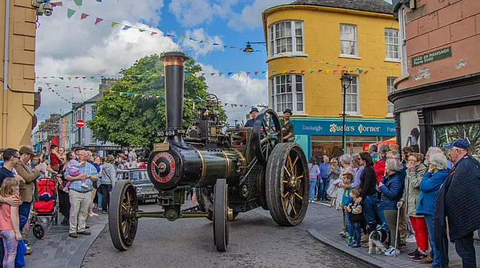 Alan Barry, Half Way, manoeuvers his traction engine, “The Owenabue Rambler,” on to Pearse Street during the Clonakilty Old Time Fair.