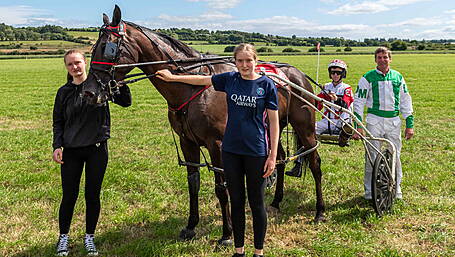 Double delight for local drivers Eoin Murphy and Michael O’Mahony at Manch Image