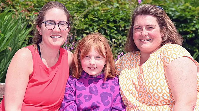 Fiona Keohane, Rosscarbery (left) with Eimear and Verona Hickey, Ahamilla enjoying the sunshine in Clonakilty.   (Photo: Martin Walsh)