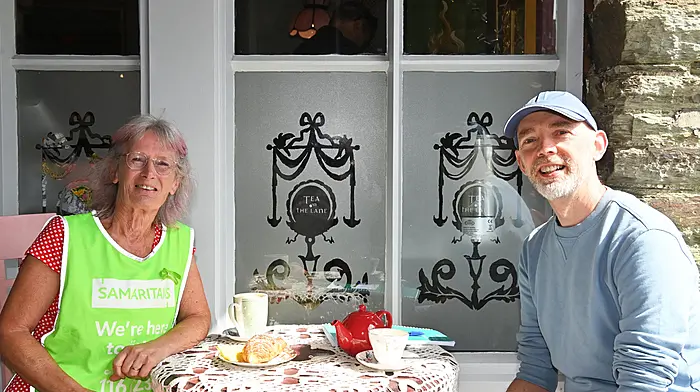 Chris Brownlow, Crosshaven and Declan Williamson, Clonakilty enjoying a cup of coffee in Spiller’s Lane, Clonakilty.  (Photo: Martin Walsh)