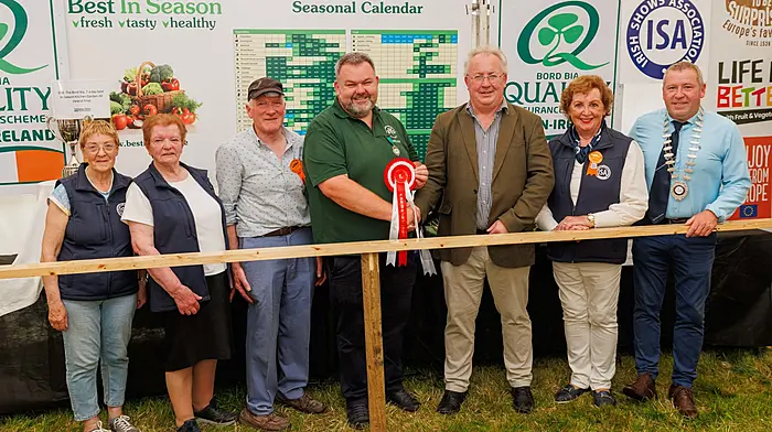 Raymond Higgins from Passage West was presented with first place in the Bord Bia seven-a-day, best in season fruit and veg basket competition, with (from left) Catherine Gallagher (ISA), Angela Jordan (ISA), John Donoghue (Tullamore Show horticulture organiser), Lorcan Bourke, (Bord Bia) Breda Kinnarney (ISA) and Ray Brady at the Bord Bia All-Ireland quality potato championship at the Tullamore Show and FBD National Livestock Show.  (Photo: Jeff Harvey)