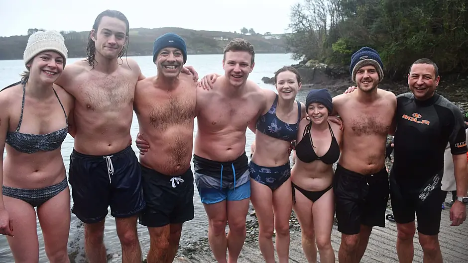 Anna, Richard, Charles, Alice and Laura Cochrane with George Taylor, Dom Williams and James Orfeur were at the Castletownshend New Year’s Day swim. (Photo: Anne Minihane)