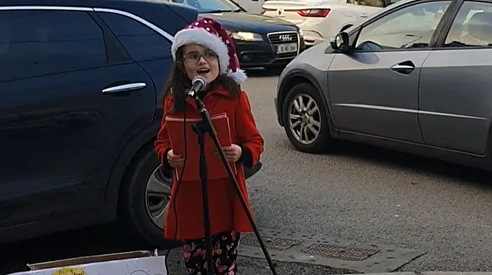 Amy’s Bantry busking raises €575 for the children of Gaza Image