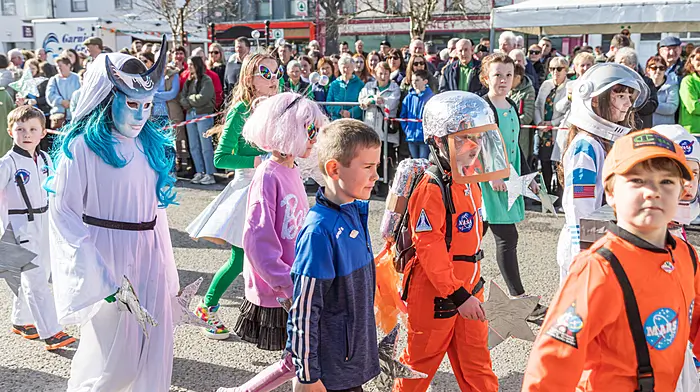 Bere Island National School won the best U13 group and best runner-up for their space theme of a sky full of stars with aliens, astronauts, space men and women UFOs and planets.   (Photo: Anne Marie Cronin)