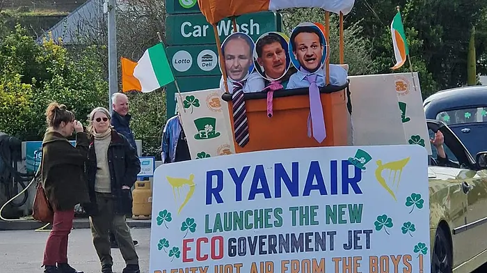 These are whizzer scissors hairdressers in Ballydehob float. Might be worth using - very good!