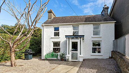HOUSE OF THE WEEK: Detached three-bed property in Bantry on market for €245k Image