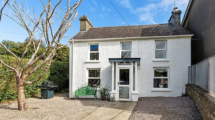 HOUSE OF THE WEEK: Detached three-bed property in Bantry on market for €245k Image