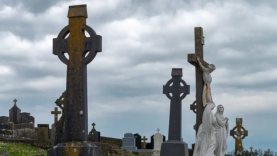 Council exploring options on graveyards Image