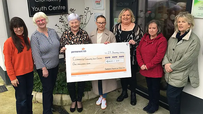 The Darrara Community Centre events committee organised a gala fundraising concert before Christmas 2023  at their centre near Ring and decided to donate €1,000 to the Clonakilty Youth Centre from the proceeds.  Presenting the cheque in February were members Aisling Riordan, Mary Wycherley and Mary Anglin to Clonakilty Youth Centre committee members Aga Zbik (treasurer), Anne Marie McSweeney, Ann O’Donovan (secretary) and Maureen Griffin.