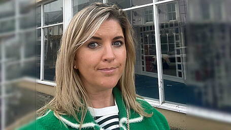 110 phone calls to book lessons at busiest pool Image