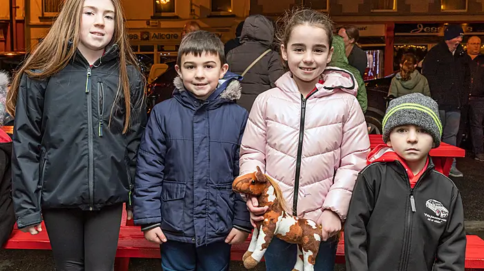 Kelcey, Lucy, Ka,oe, and Robbie Lynch at the switch on of the lights in Castletownbere Picture: Anne Marie Cronin Photography