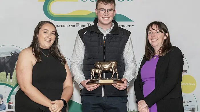 Dairy herd management student of the year, Dara Leahy of Crookstown, received his Advanced Certificate in Agriculture from college lecturer Miriam Dineen (left) Dr Anne-Marie Butler, Teagasc Head of Education (right) at the presentation of certificates in Clonakilty Agricultural College.Photo: O'Gorman Photography.