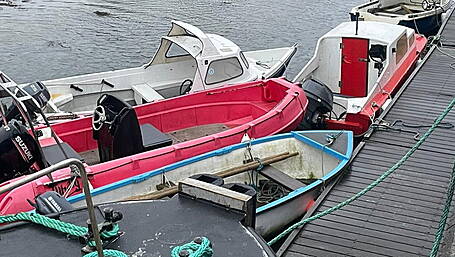 Cllr Collins critical of number of boats tied up at Bere pier Image