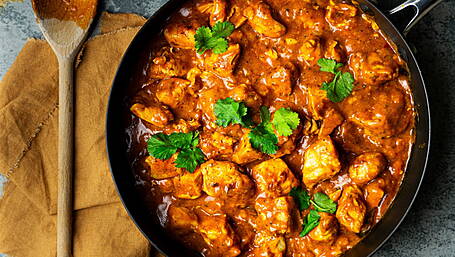Chicken curry served in school had 57 ingredients, and leaves bad taste Image