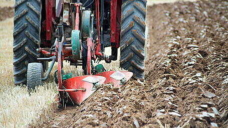 Farm safety inspection campaign to ensure safe use of machinery Image