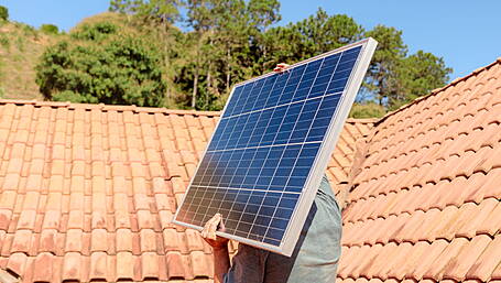 KNOW YOUR RIGHTS: Grants for going solar Image