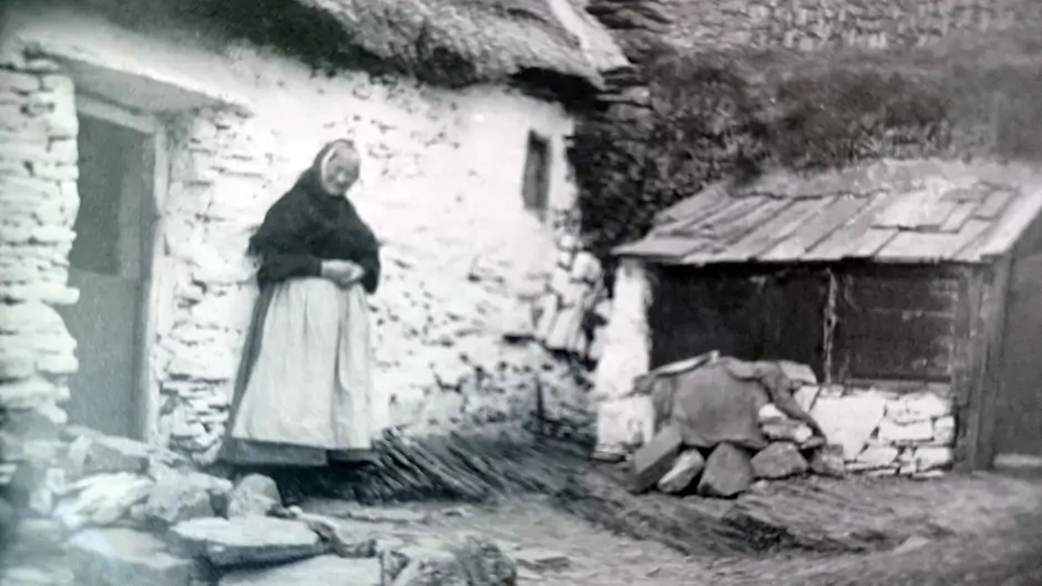 Irish textile history celebrated in new exhibition at Kinsale Library Image