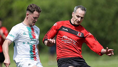 Clonakilty Soccer Club can clinch Premier Division title if leaders avoid defeat to rivals Drinagh Rangers Image