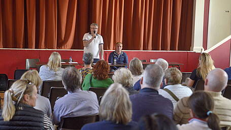 Former gambling addict speaks out against Bandon casino plans Image