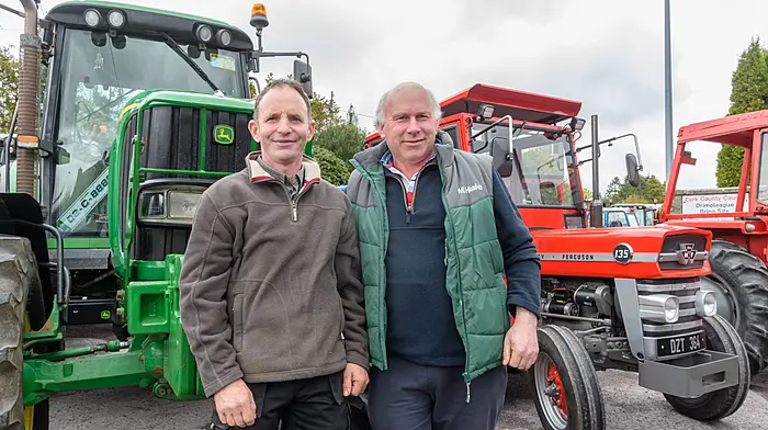Brendan Collins (Drinagh) and Ivor Kingston (Drimoleague) having a chat at the Drimoleague tractor, truck and car run. The run was in aid of West Cork Rapid Response and Bantry Hospice. Picture: David Patterson, Tractor Run – Cork