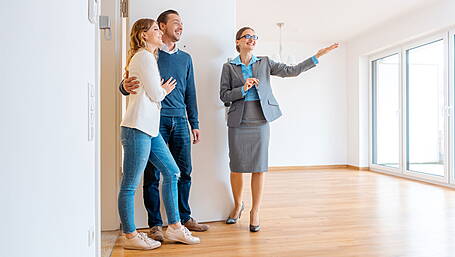 Things to remember when viewing a property Image