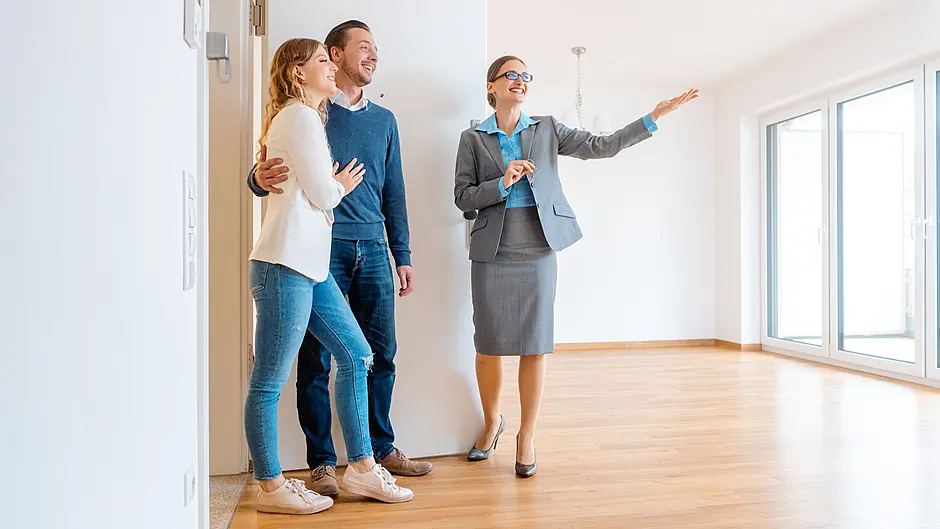 Things to remember when viewing a property Image
