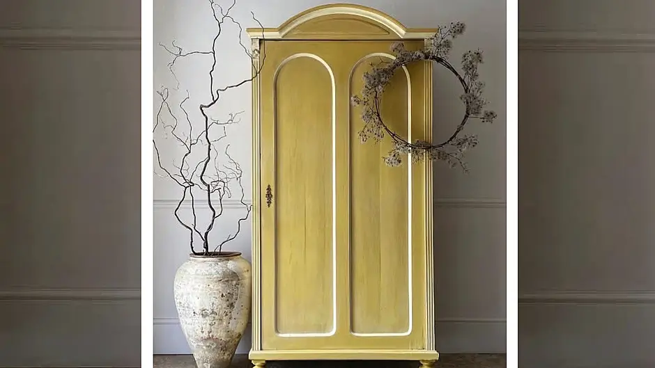 INTERIORS: From sunny shades to mellow yellow Image
