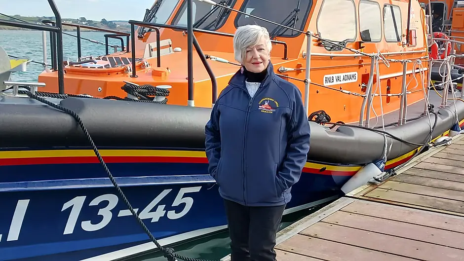 Angela’s ‘float to live’ advice helped save teacher in distress Image