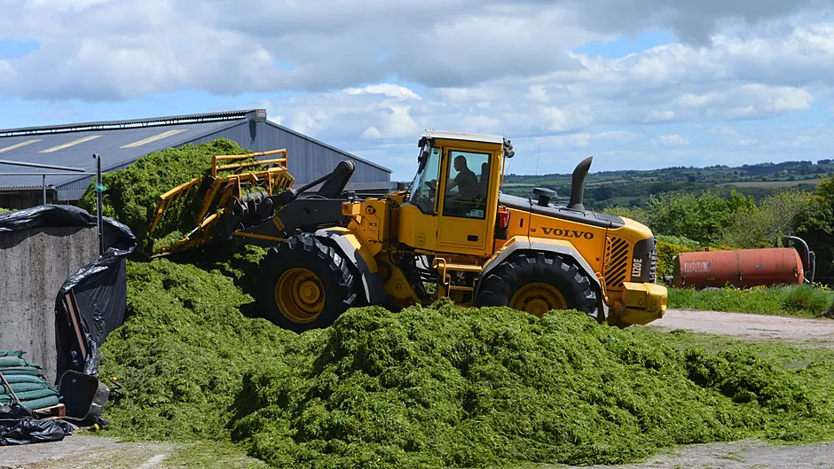FARM CLASSICS: Volvo loaders made their mark on Irish farms Image
