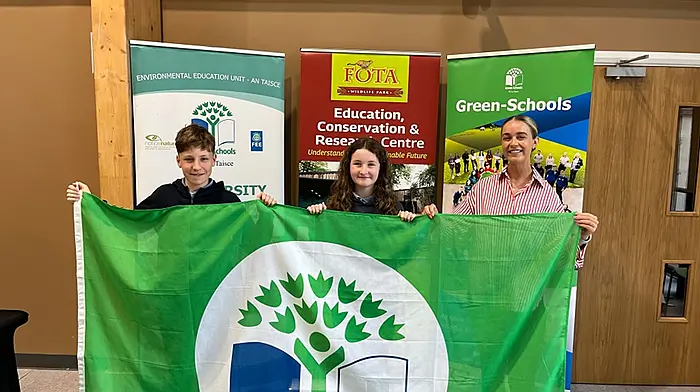 Bishop Galvin Central School received its first ever Green Flag last week at the Green School Awards at Fota.  Aodán O’Sullivan, Robyn Cahalane and Ms Meabh Hourihane, accepted the flag on the theme of Litter and Waste.