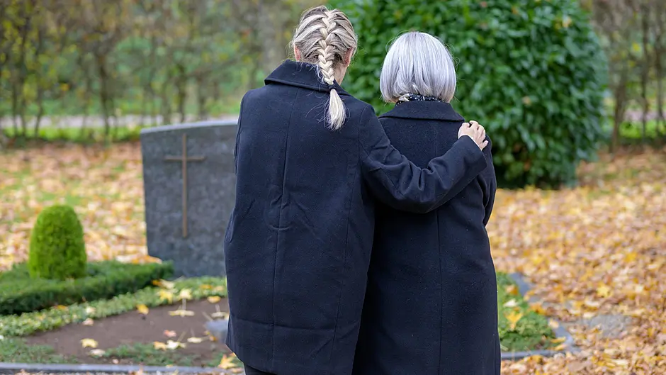 KNOW YOUR RIGHTS: Social welfare payments following a death Image