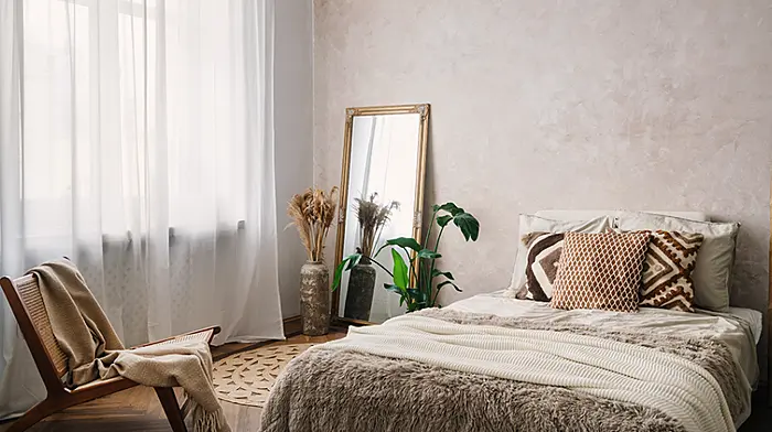 INTERIORS: Window dressing using light fabrics Image