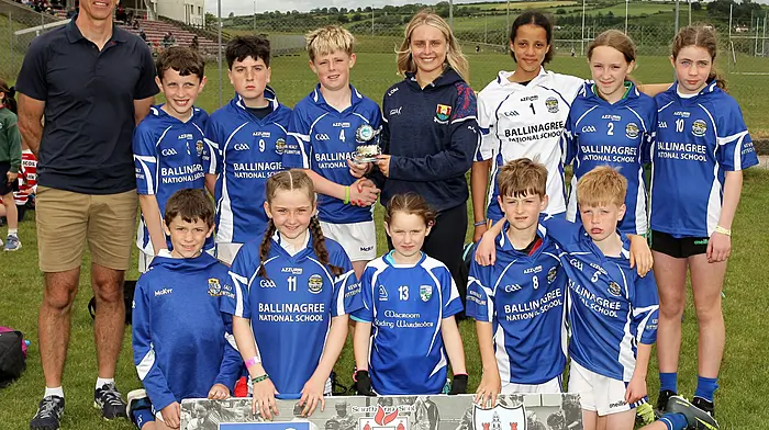 Roinn 7 Mixed runners-up Ballinagree NS with Cork football star Laura O'Mahony. (Photo: Paddy Feen)
