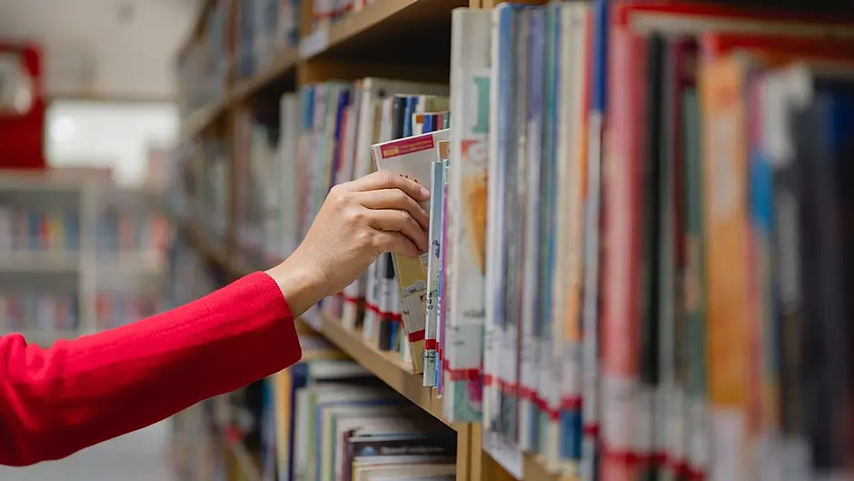 Local libraries offers free books for school starters Image