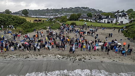 Don't mussel in our bay: Locals protest Kinsale Mussel farm plans Image