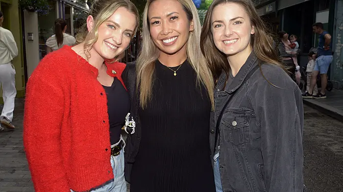 NEWS 14/6/2025 Pictured at the Clonakilty street carnival were Clon girls Niamh Dineen, Hanna Paulino and Chloe Duffy. Picture Denis Boyle