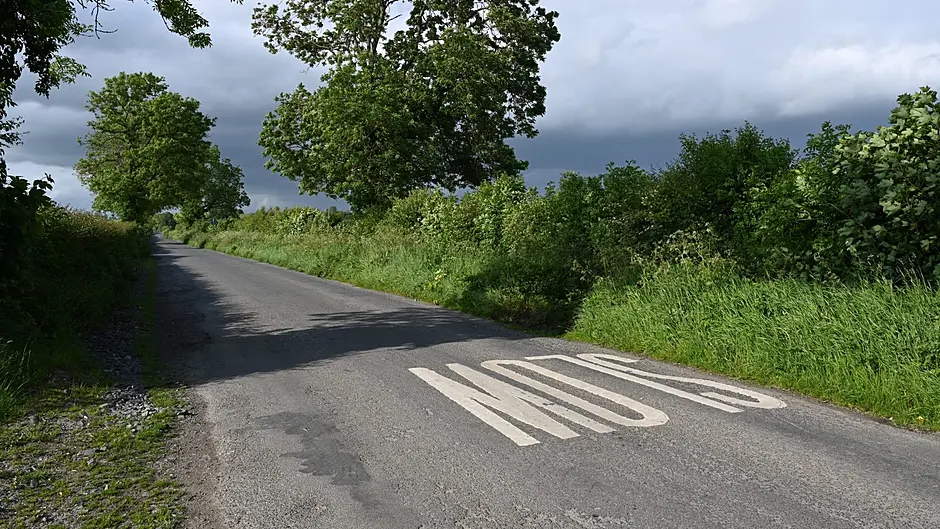 Hauliers see red over overgrown hedgerows Image