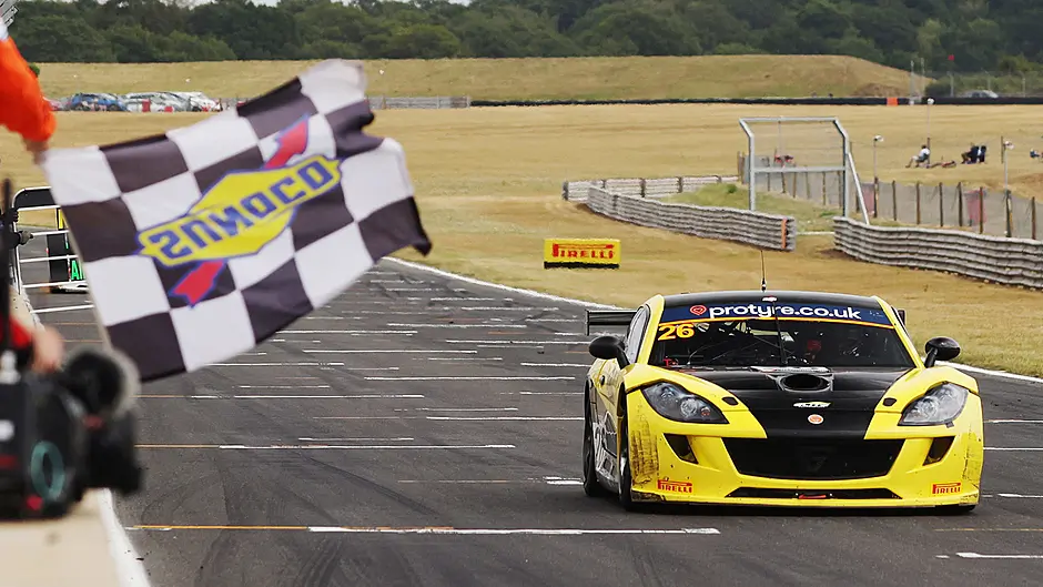 Robert Cronin races to double podium in Snetterton Image