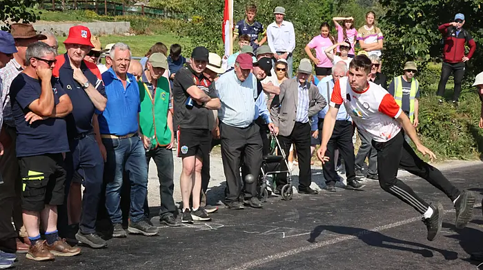 Brian O’Driscoll brings home All-Ireland road bowling title his late father narrowly missed out on Image